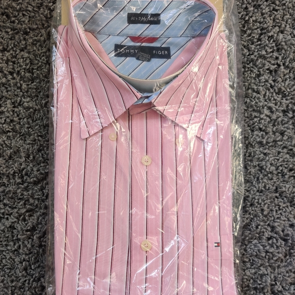 Tommy hilfiger striped pink dress shirt - Picture 1 of 5